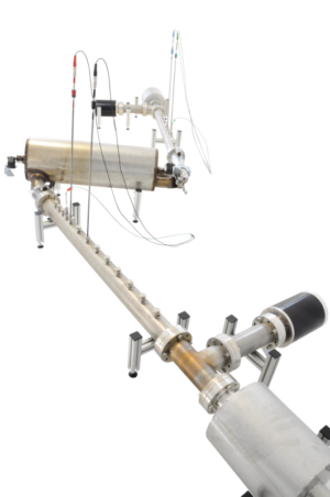 Test setup for mufflers AcoustiTube<sup>® HighTemp</sup> with accessories for measurement of transmission loss of exhaust silencer at near-operating conditions